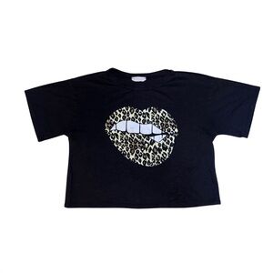 Altar’d State Woman’s Medium Graphic Lips Leopard Print Crop